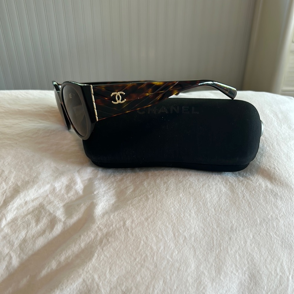 Chanel Round Tortoise Shell Sunglasses